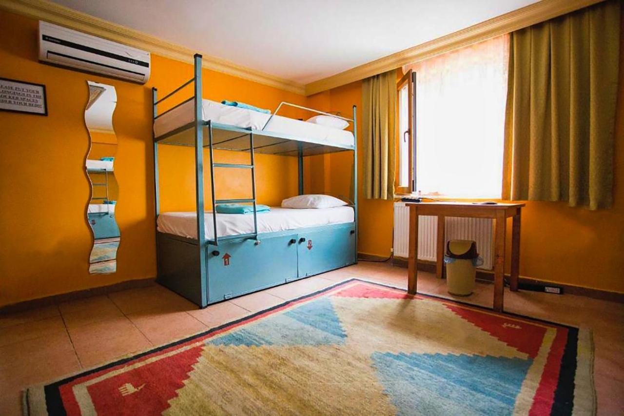 Agora Hostel Истанбул Екстериор снимка