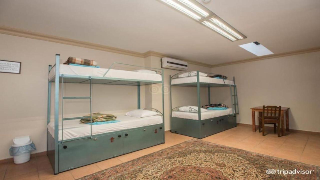 Agora Hostel Истанбул Екстериор снимка