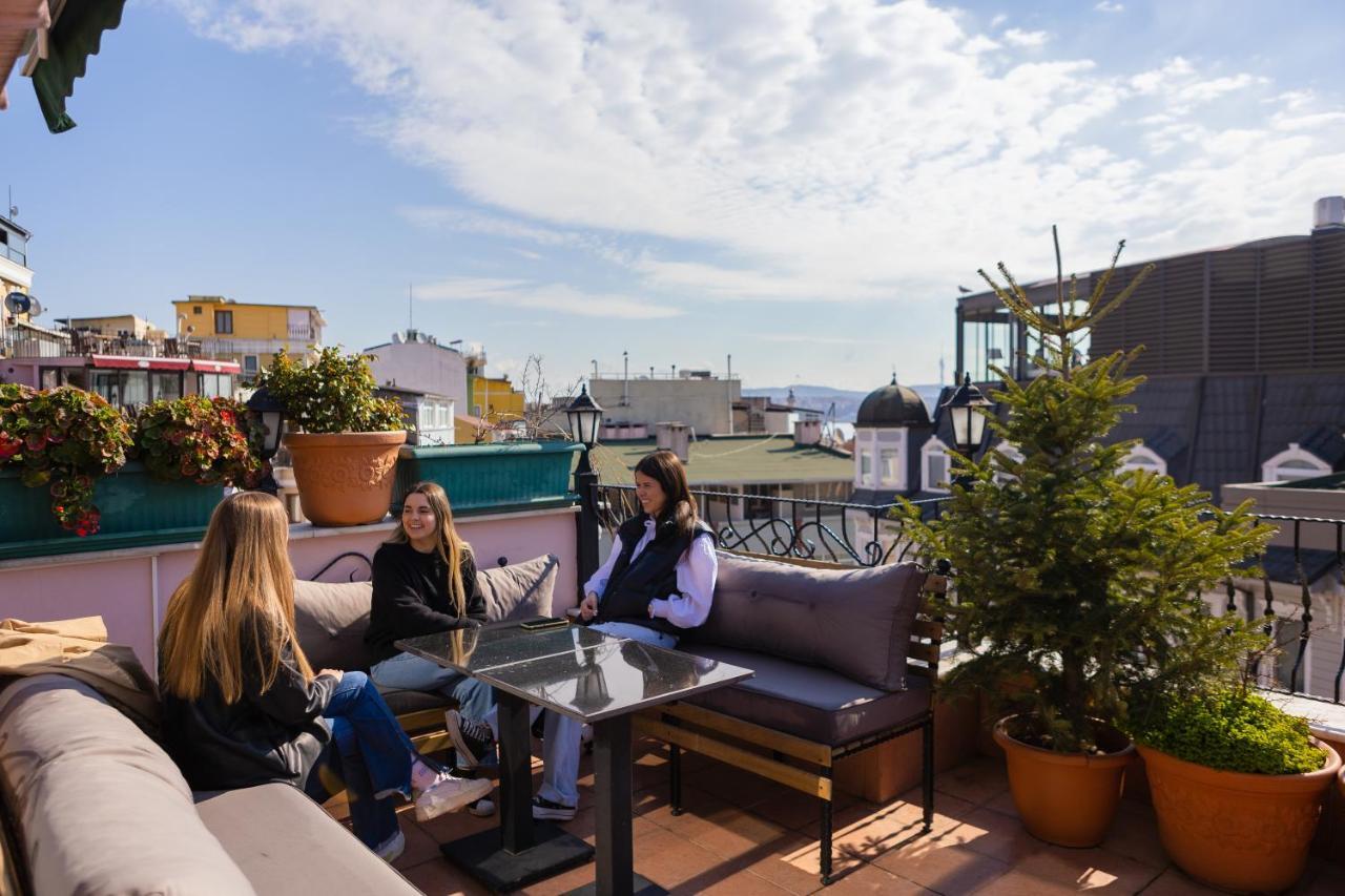 Agora Hostel Истанбул Екстериор снимка