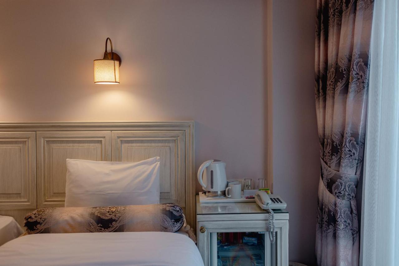 Agora Hostel Истанбул Екстериор снимка