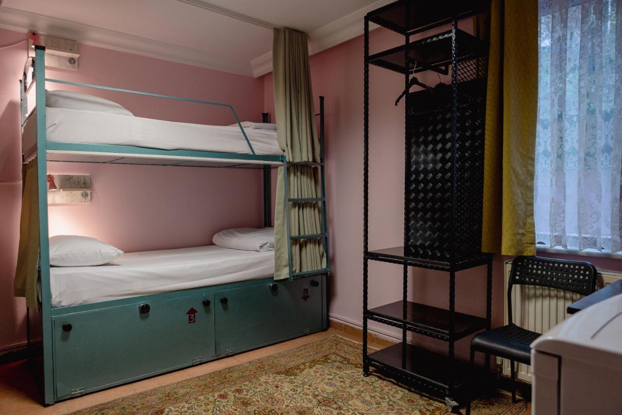 Agora Hostel Истанбул Екстериор снимка