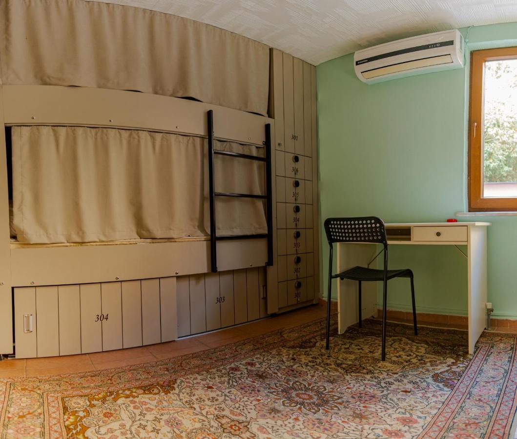 Agora Hostel Истанбул Екстериор снимка