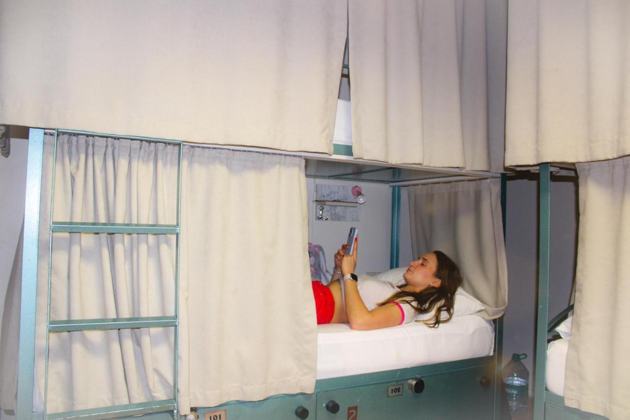 Agora Hostel Истанбул Екстериор снимка